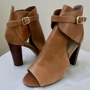 Vince Camuto Venica Leather Bootie, Cognac, Size 8.5